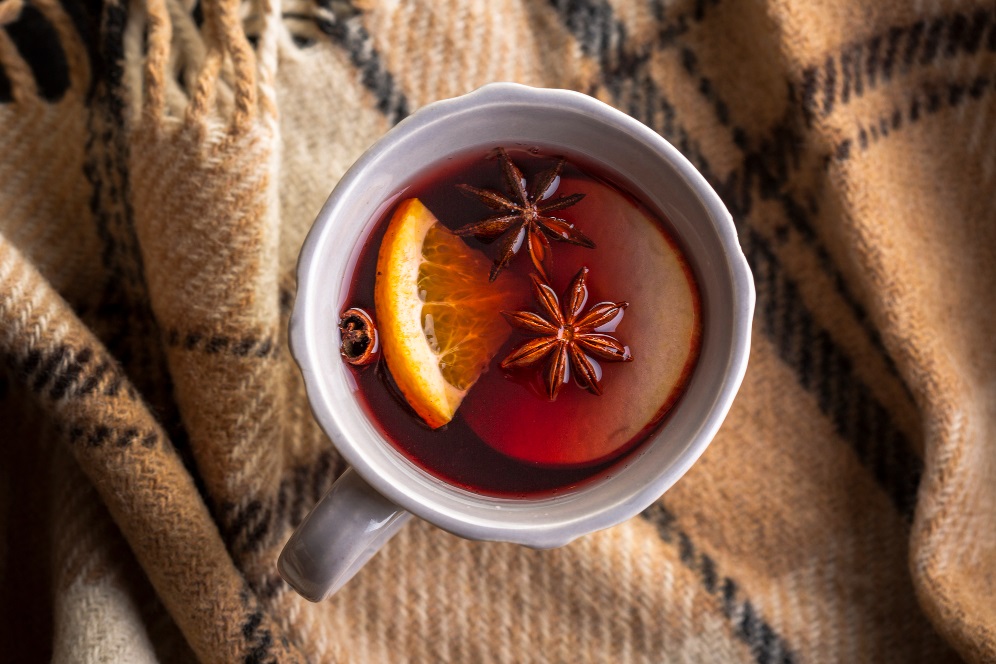 Терапевт Бурнацкая рассказала, как правильно согреться в холода без алкоголя